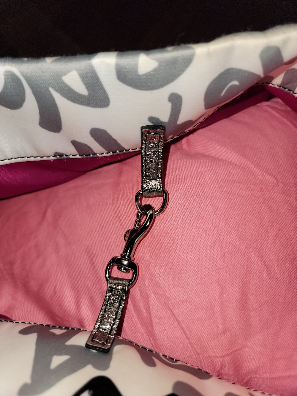 Coach Poppy Rare 2010 Graffiti Bella Glam XL Tote with Hang Tags and Wristlet - Picture 5 of 16